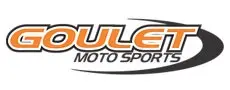 Logo pour Goulet Moto Sports. Le mot Goulet est écrit en caractères gras de couleur orange avec un contour noir et blanc, et Moto Sports est écrit en dessous en texte noir plus petit. Un swoosh noir entoure le texte.